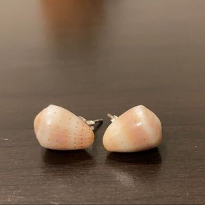 Shell Studs